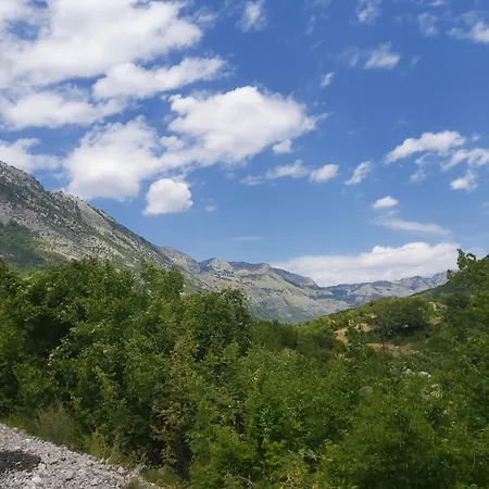 Boga Cabins カントリーハウス Bogë