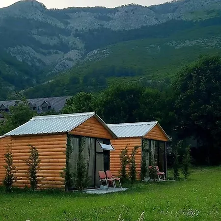 Boga Cabins Country house Boge