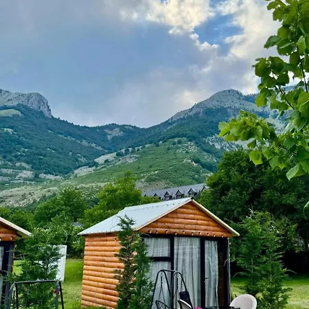 Boga Cabins * Boge